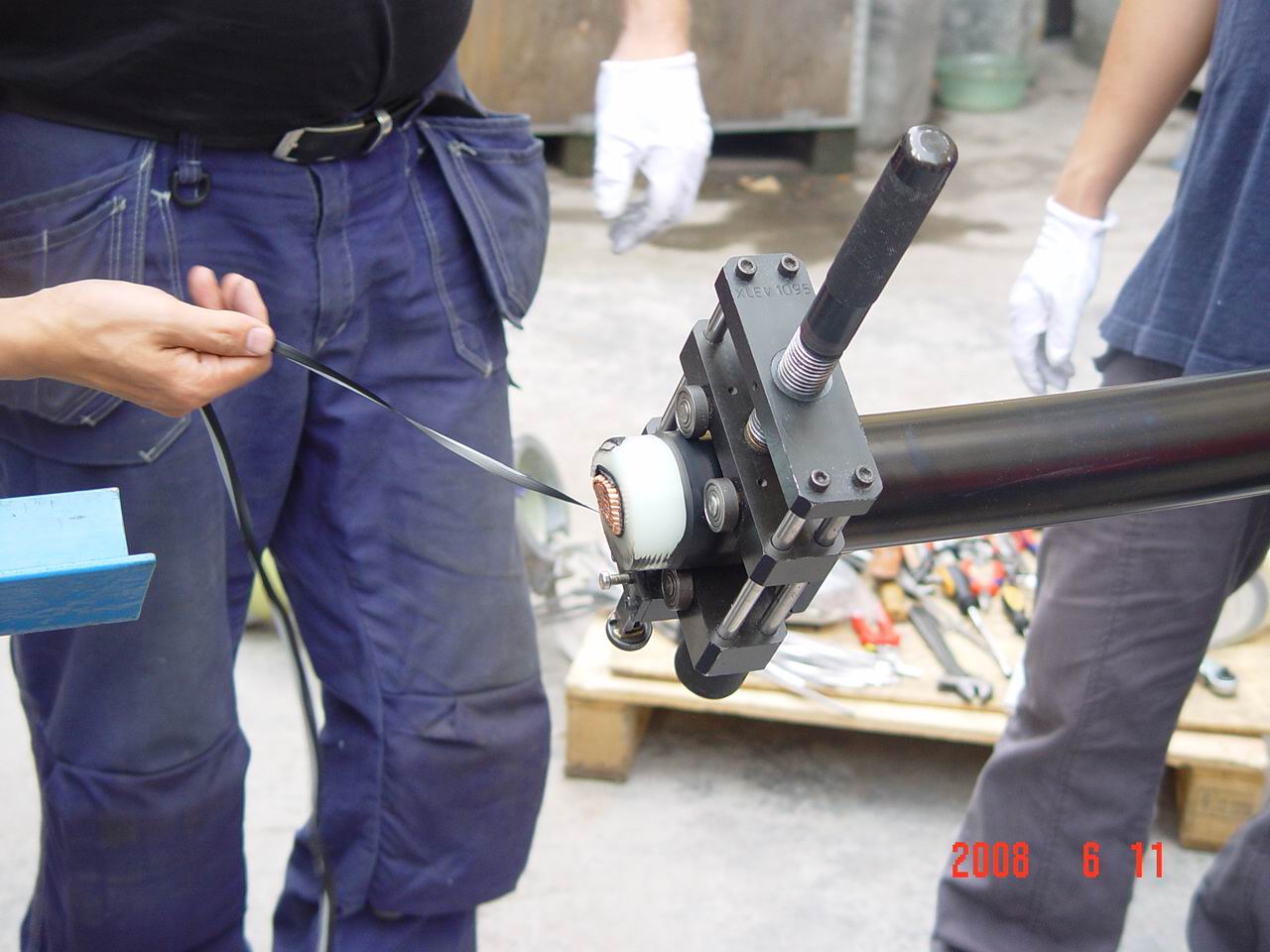 Useing the professional tool to pele semi-conductive layer